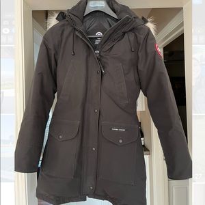 Canada Goose Trillium Parka with Coyote Fur